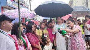 उत्तराखंड क्रांति दल के वार्ड अध्यक्ष किशोर बहुगुणा के साथ चन्द्रबनी के समस्त क्षेत्रवासी।